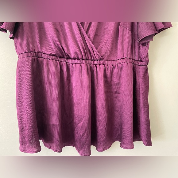 Torrid Peplum Satin V-Neck Blouse - Picture 3 of 7